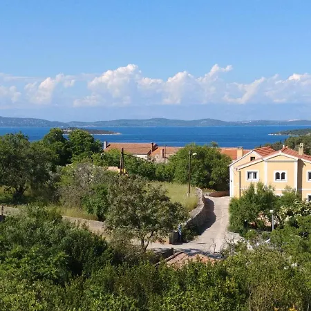 Apartment Village